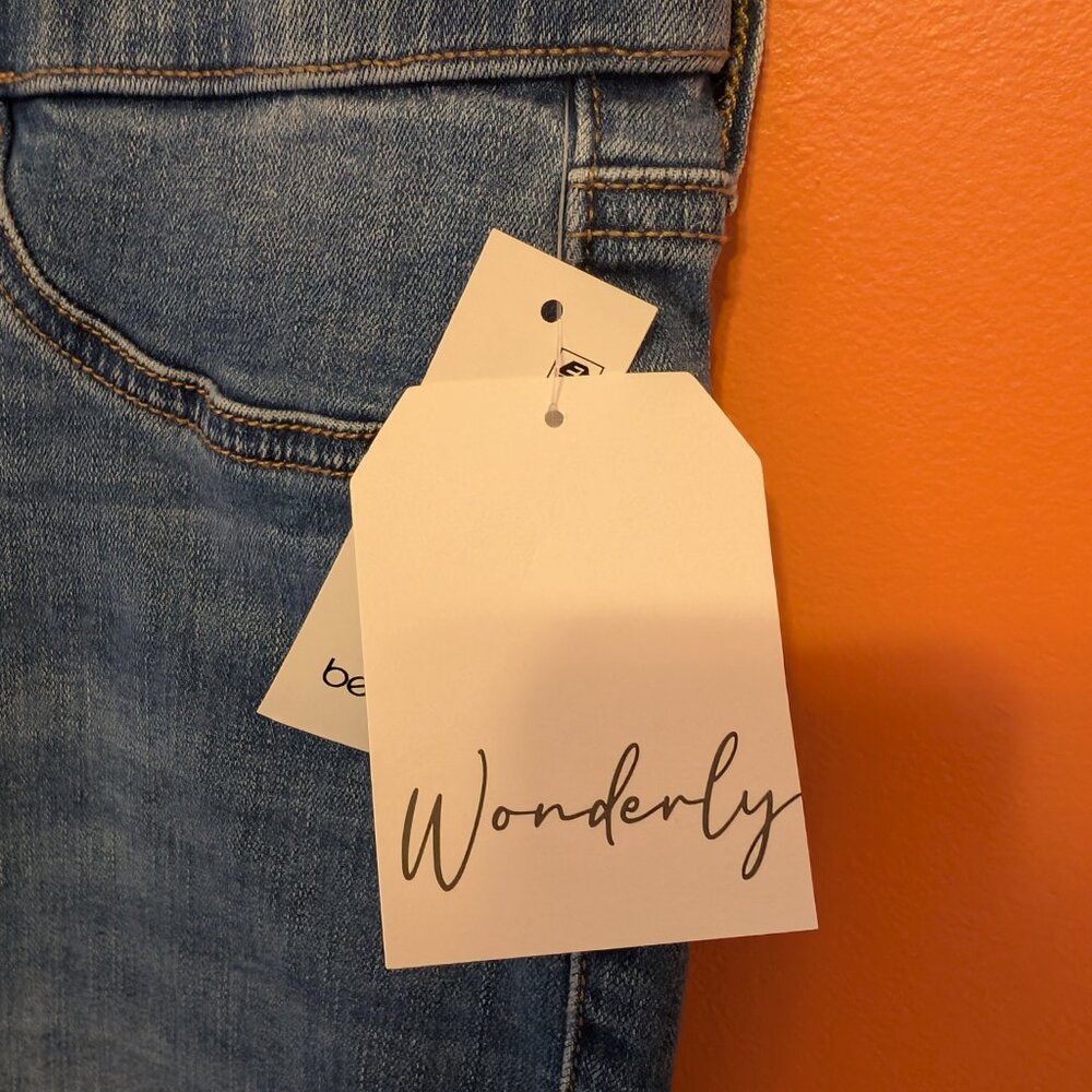 Wonderly Womens High Rise Pull-On Denim Shorts, Size 12, New - Picture 2 of 5